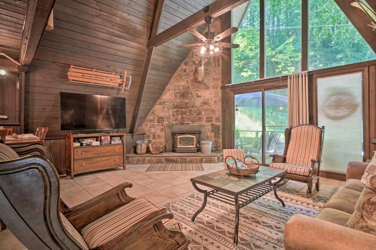 Snuggle Inn In The Heart Of Chalet Village! Gatlinburg Exteriör bild